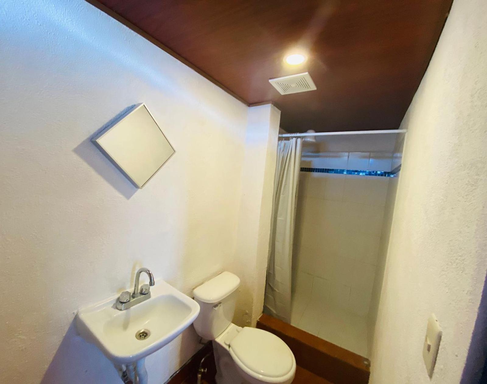 Hostal 17-52 グアテマラシティ エクステリア 写真