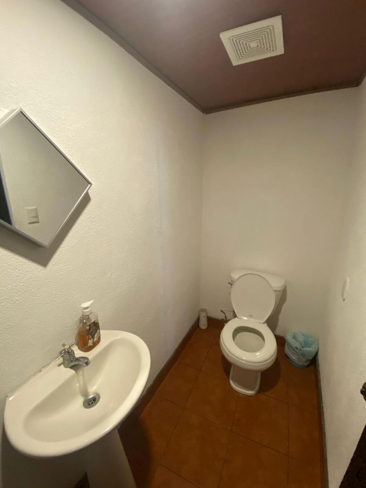 Hostal 17-52 グアテマラシティ エクステリア 写真
